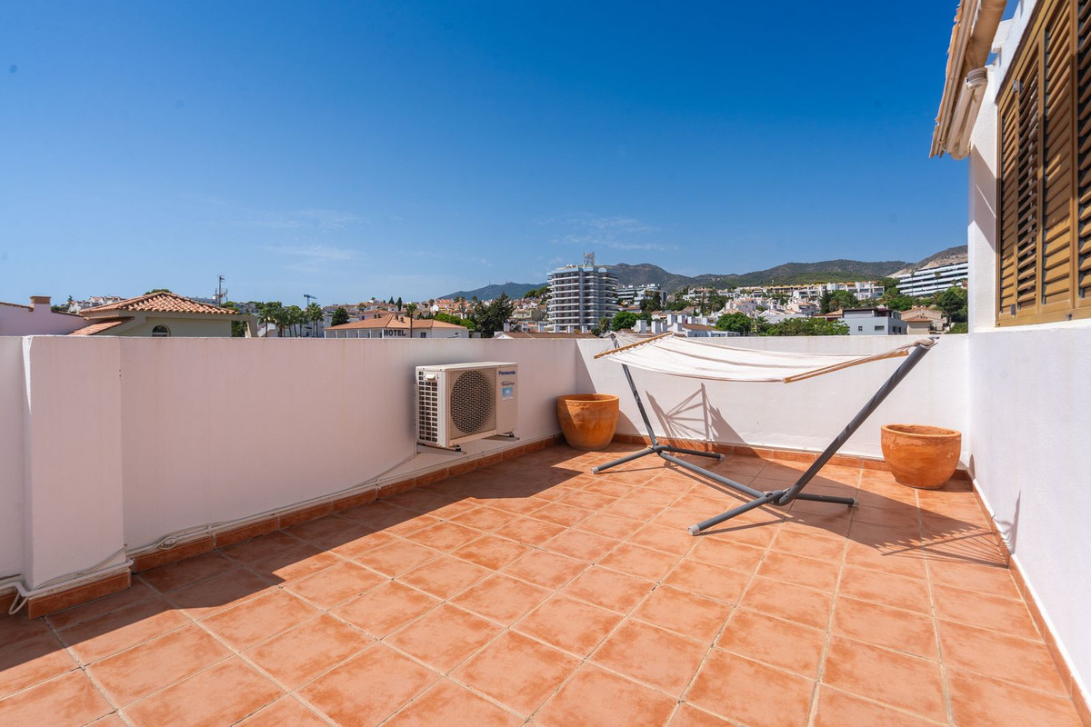 Appartement te koop in La Carihuela | 4 slaapkamers H5473531