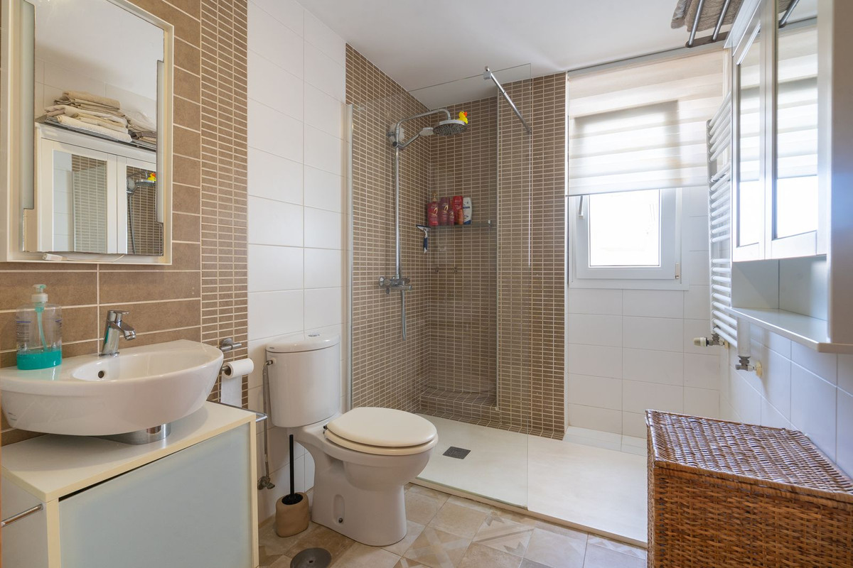 Appartement te koop in La Carihuela | 4 slaapkamers H5473531