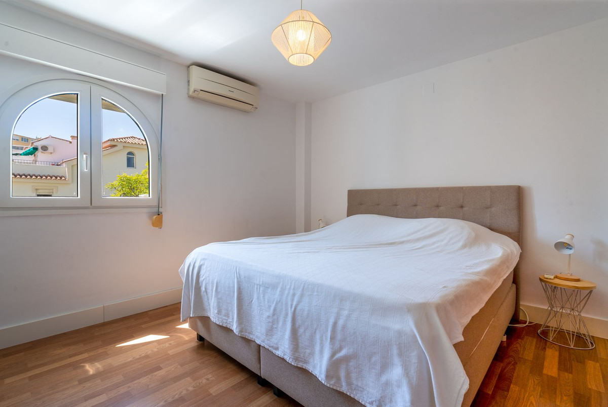 Appartement te koop in La Carihuela | 4 slaapkamers H5473531