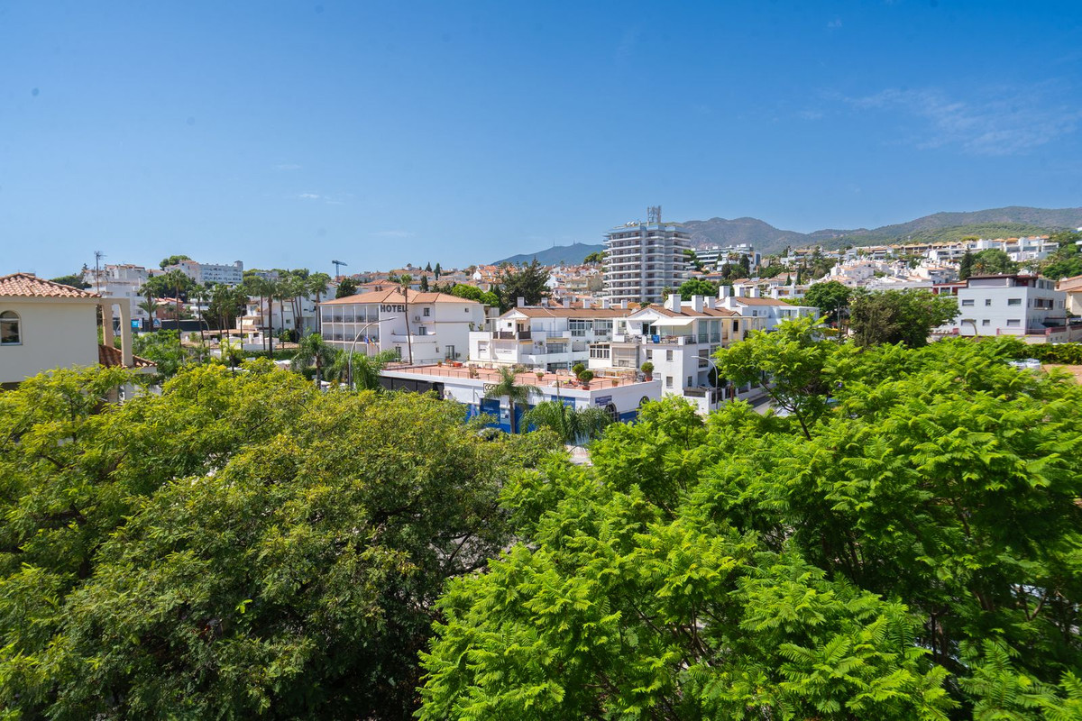 Appartement te koop in La Carihuela | 4 slaapkamers H5473531