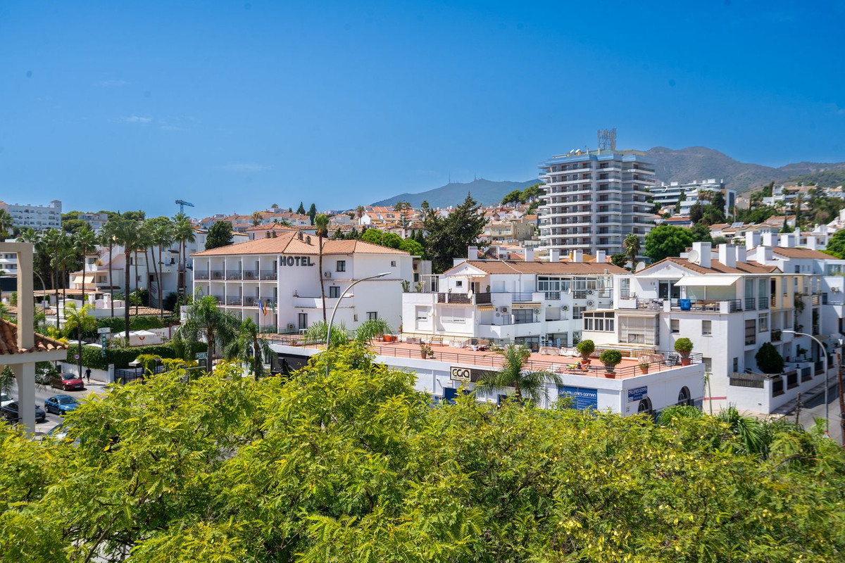 Appartement te koop in La Carihuela | 4 slaapkamers H5473531