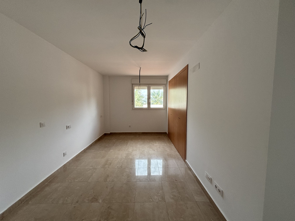 Apartment for sale in La Duquesa | 2 bedrooms H4693651