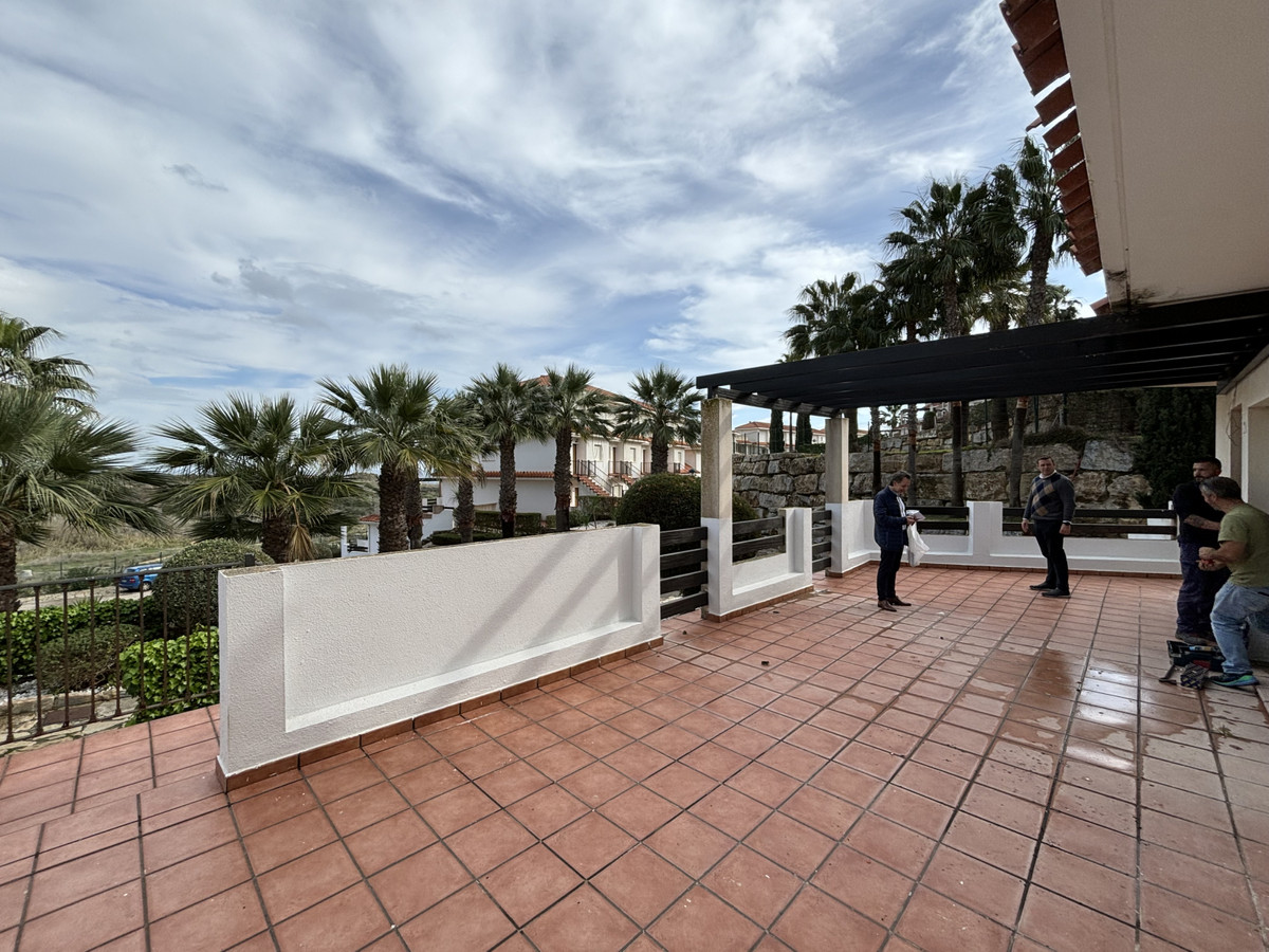 Apartment for sale in La Duquesa | 2 bedrooms H4693651