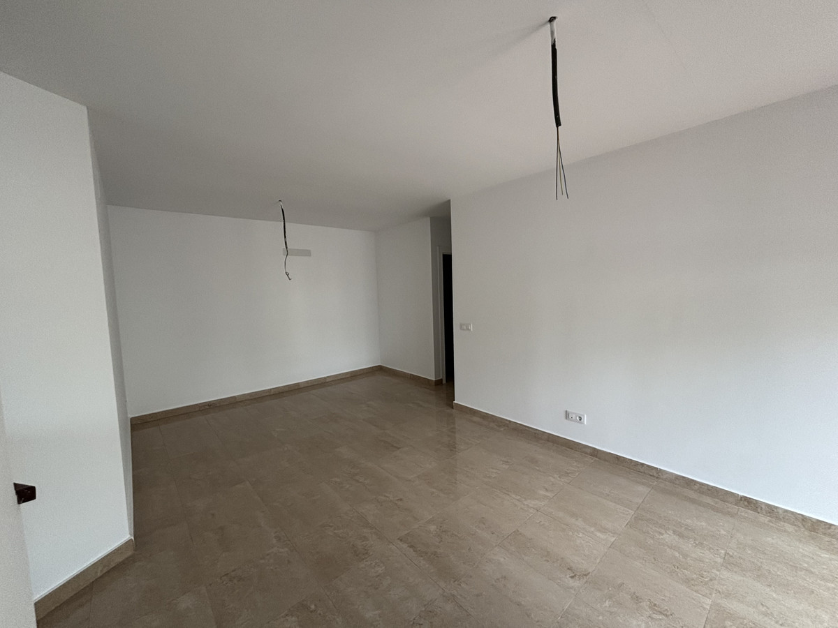 Apartment for sale in La Duquesa | 2 bedrooms H4693651