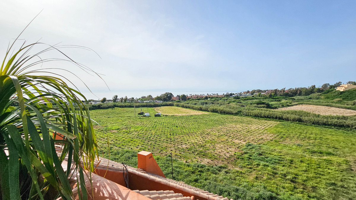 Penthouse in La Duquesa-11