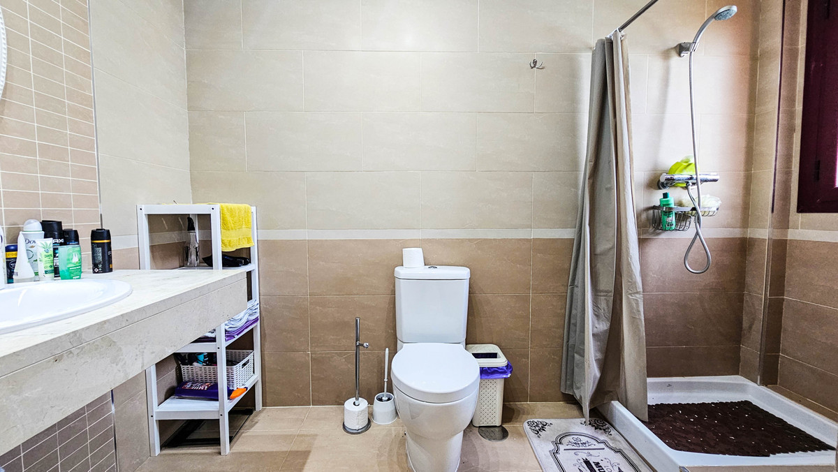 Penthouse in La Duquesa-14