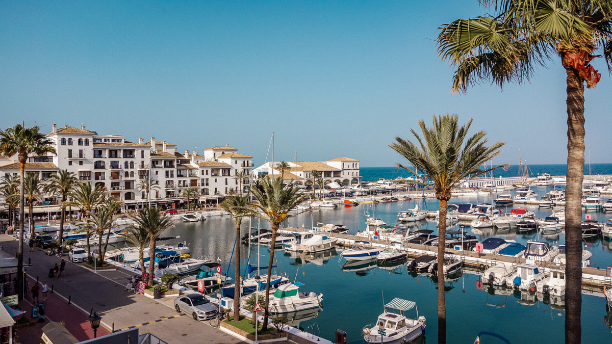 Penthouse in La Duquesa-29