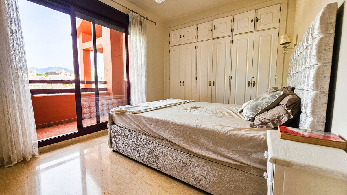 Penthouse in La Duquesa-7