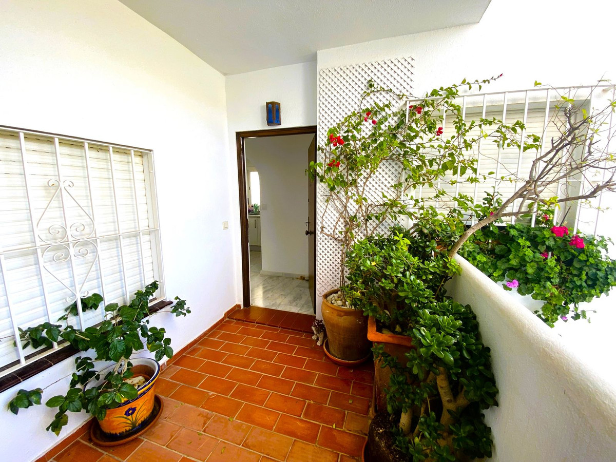 Bovenverdieping Appartement in La Duquesa-16