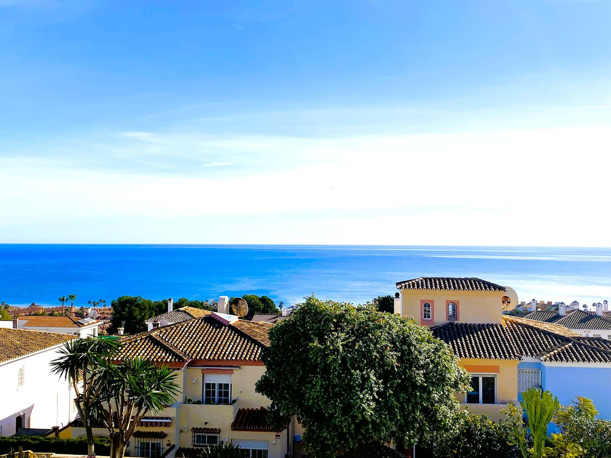 Bovenverdieping Appartement in La Duquesa-6