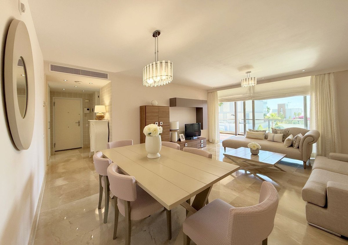 Appartement te koop in La Duquesa | 3 slaapkamers H5051179