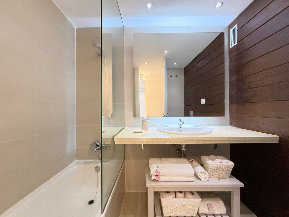 Appartement te koop in La Duquesa | 3 slaapkamers H5051179