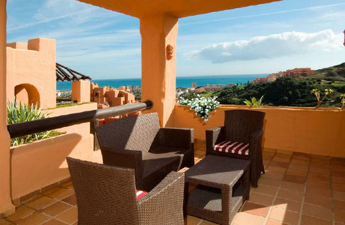 Apartment for sale in La Duquesa | 2 bedrooms H5066878