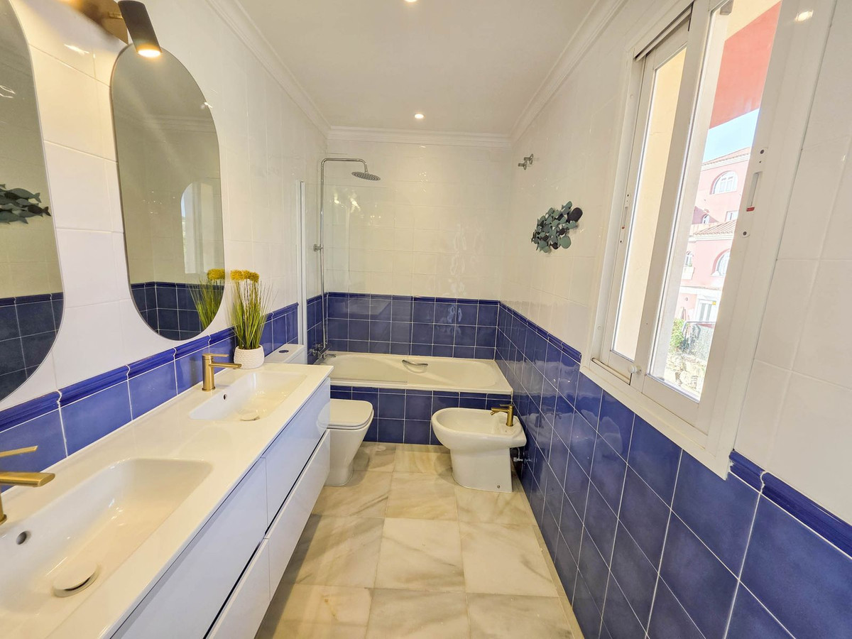 Appartement te koop in La Duquesa | 3 slaapkamers H5076661