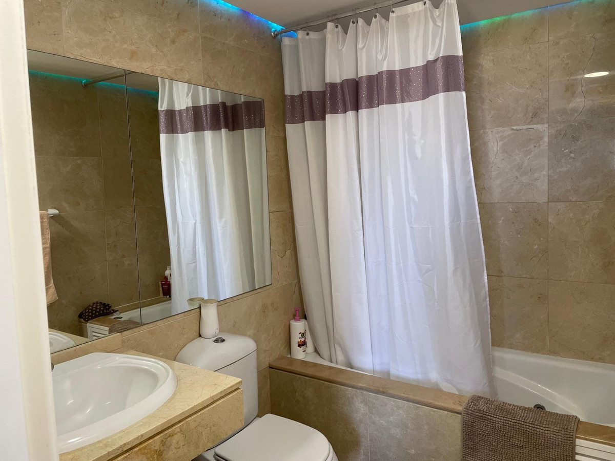 Penthouse te koop in La Duquesa | 2 slaapkamers H5079421