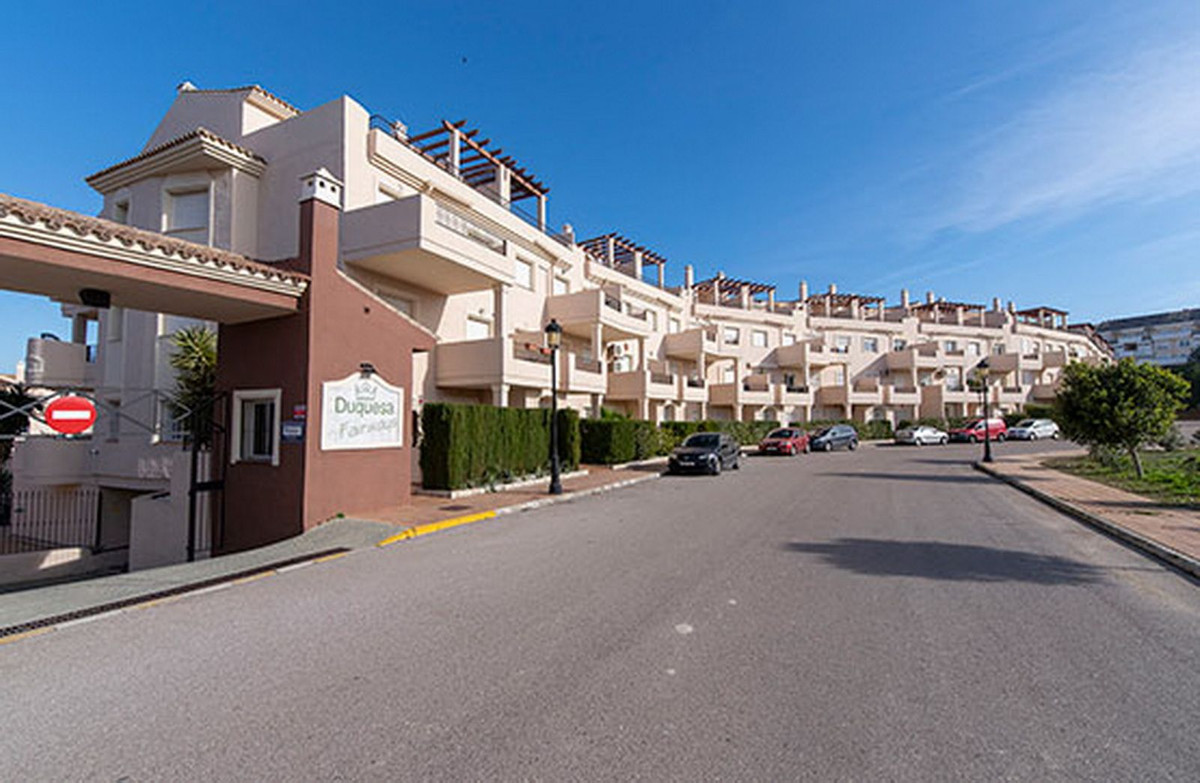 Duplex te koop in La Duquesa | 2 slaapkamers H5083837
