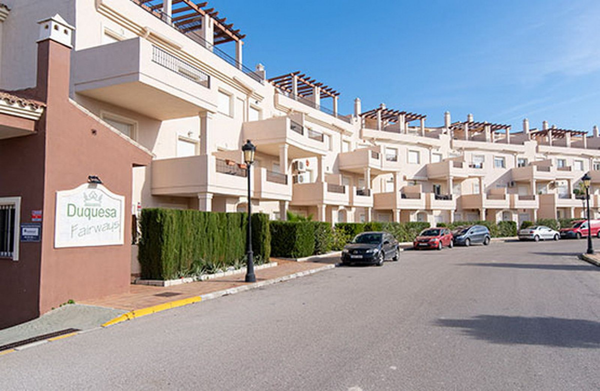 Duplex te koop in La Duquesa | 2 slaapkamers H5083837