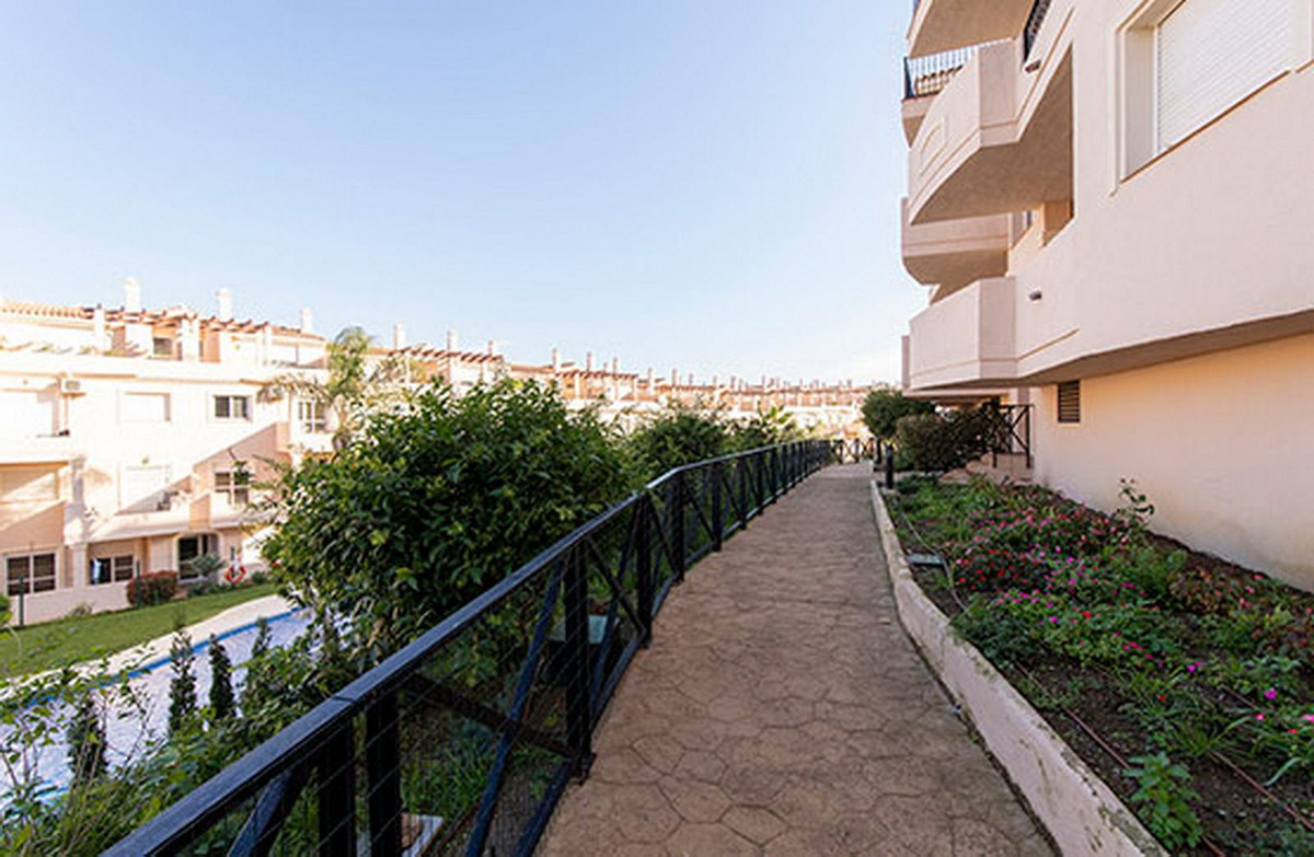Duplex te koop in La Duquesa | 2 slaapkamers H5083837