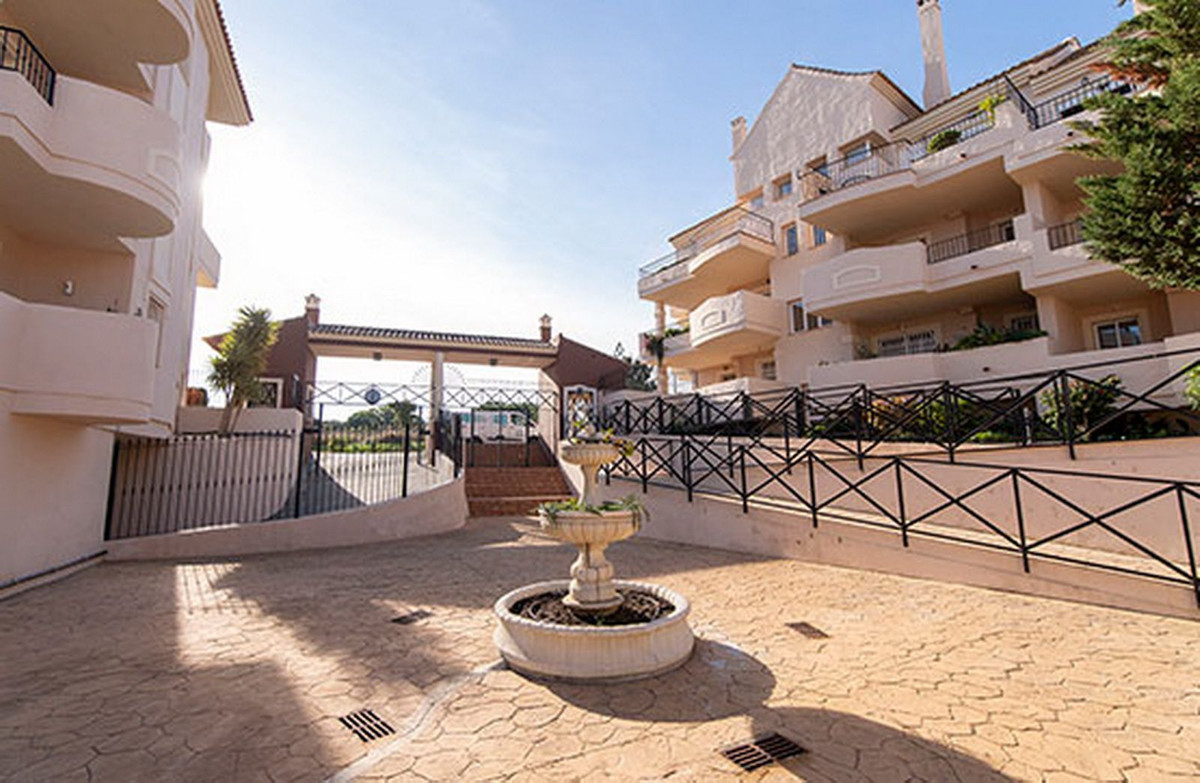 Duplex te koop in La Duquesa | 2 slaapkamers H5083837