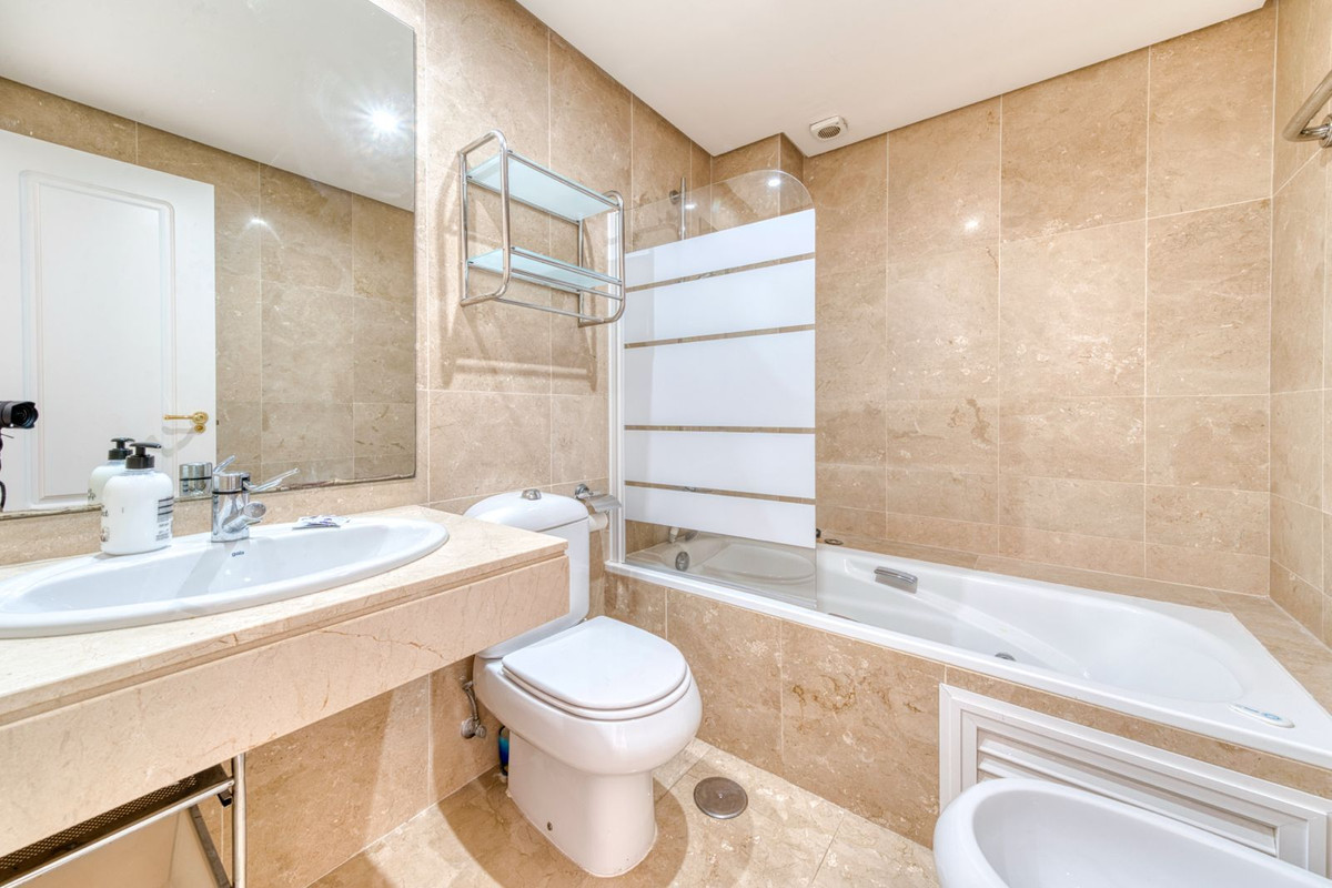 Appartement te koop in La Duquesa | 2 slaapkamers H5084146