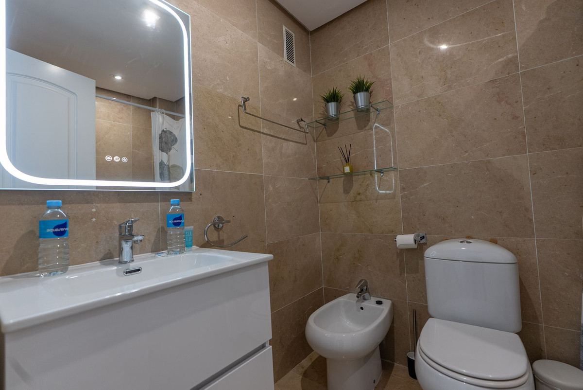 Apartment for sale in La Duquesa | 2 bedrooms H5084155
