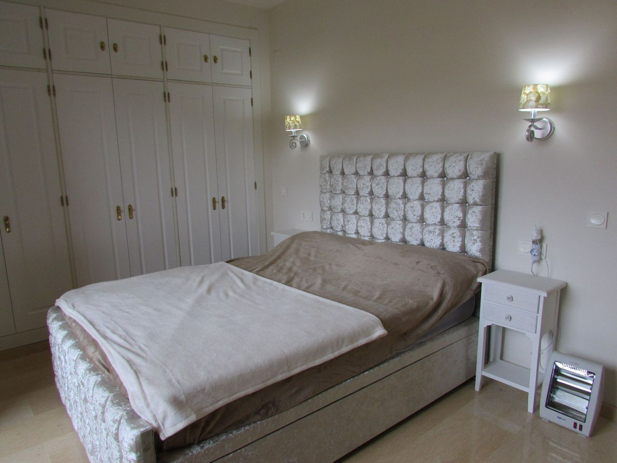 Appartement te koop in La Duquesa | 2 slaapkamers H5105845