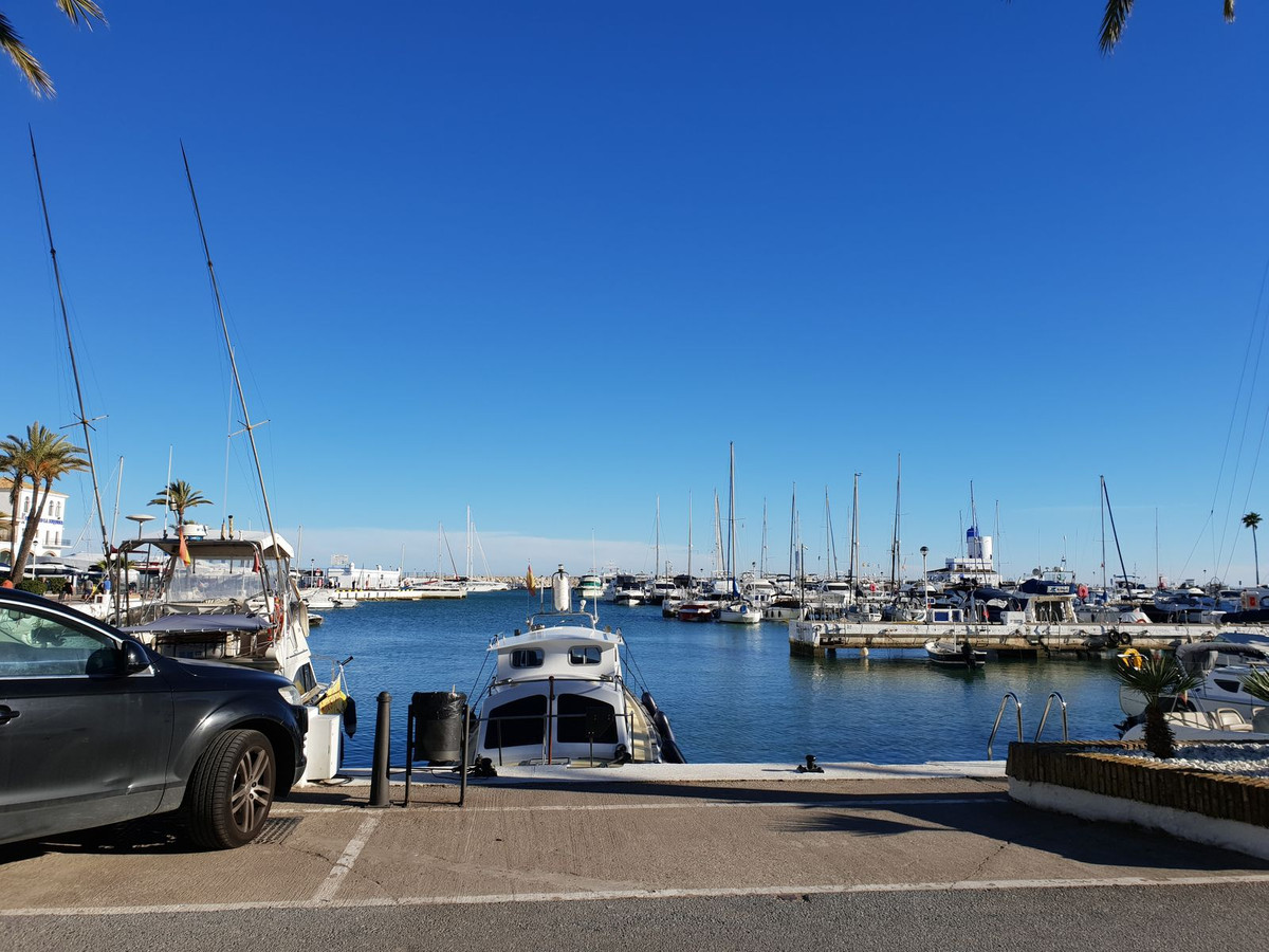 Appartement te koop in La Duquesa | 0 slaapkamers H5106043