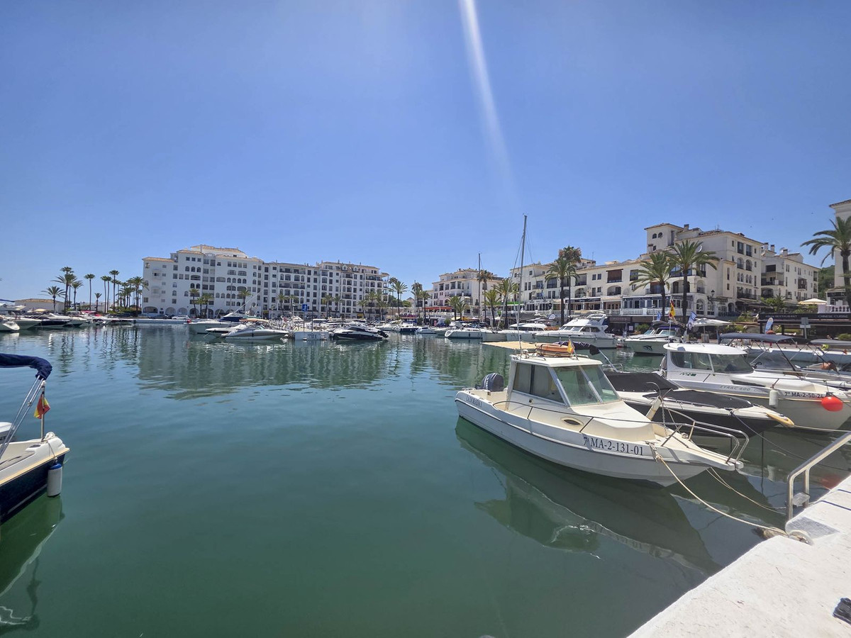Appartement te koop in La Duquesa | 0 slaapkamers H5106043