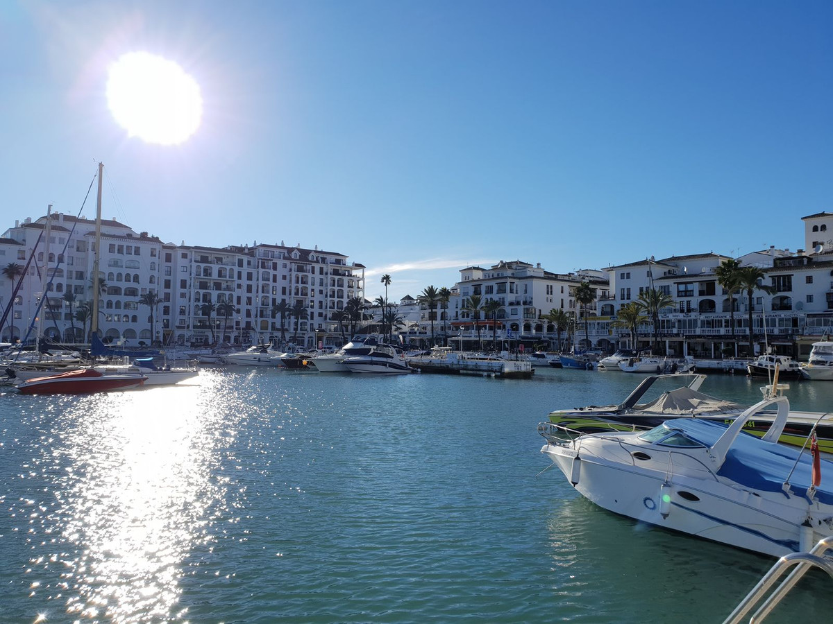 Appartement te koop in La Duquesa | 2 slaapkamers H5106046