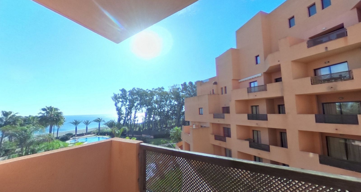 Apartment for sale in La Duquesa | 1 bedrooms H5112223