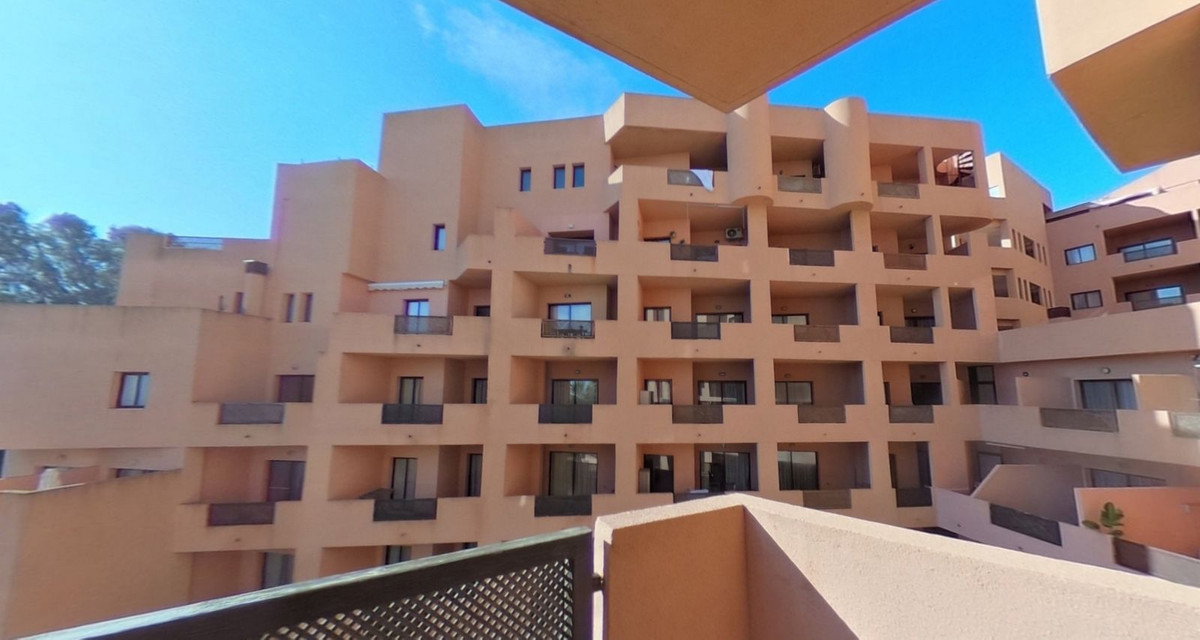 Apartment for sale in La Duquesa | 1 bedrooms H5112223