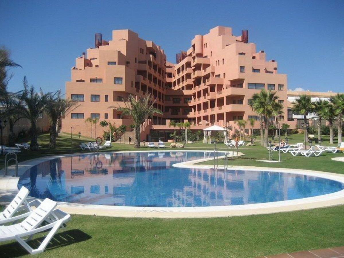 Apartment for sale in La Duquesa | 1 bedrooms H5112223