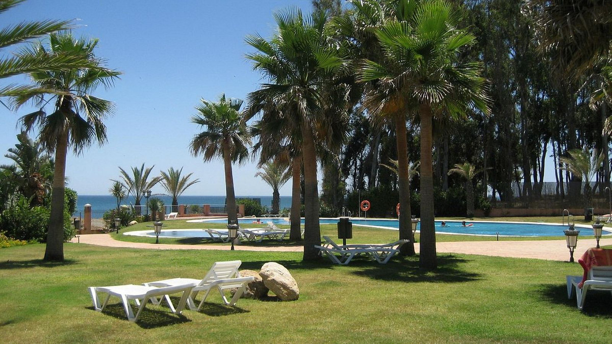 Apartment for sale in La Duquesa | 1 bedrooms H5112223