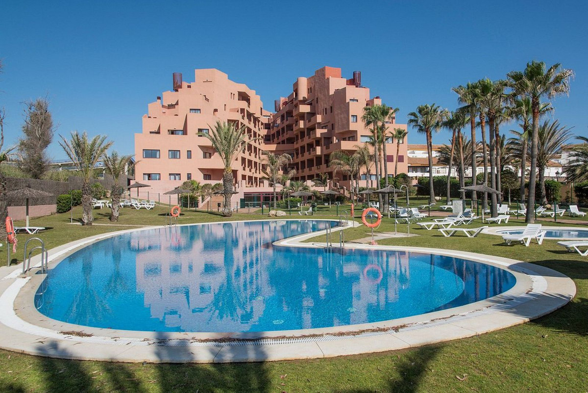 Apartment for sale in La Duquesa | 1 bedrooms H5112223