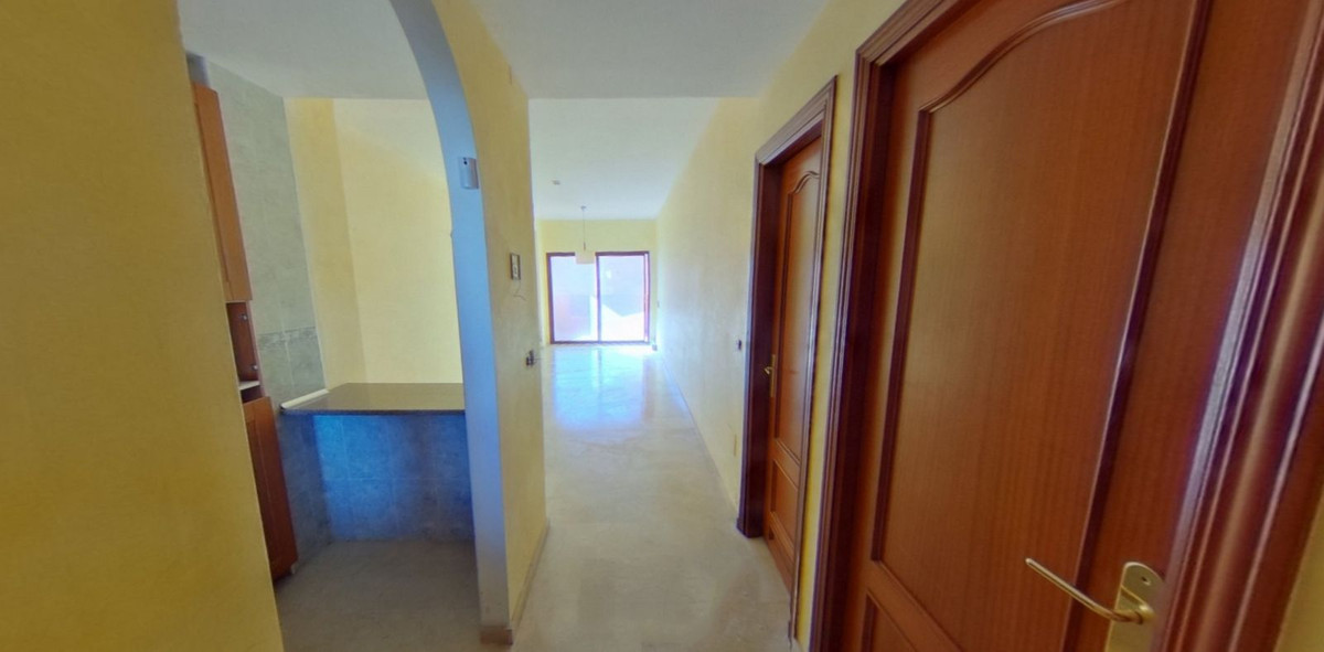 Apartment for sale in La Duquesa | 1 bedrooms H5112223