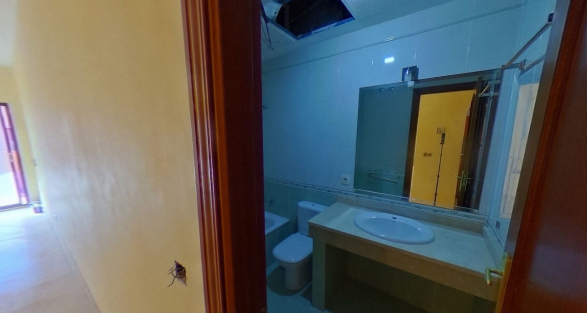 Apartment for sale in La Duquesa | 1 bedrooms H5112223