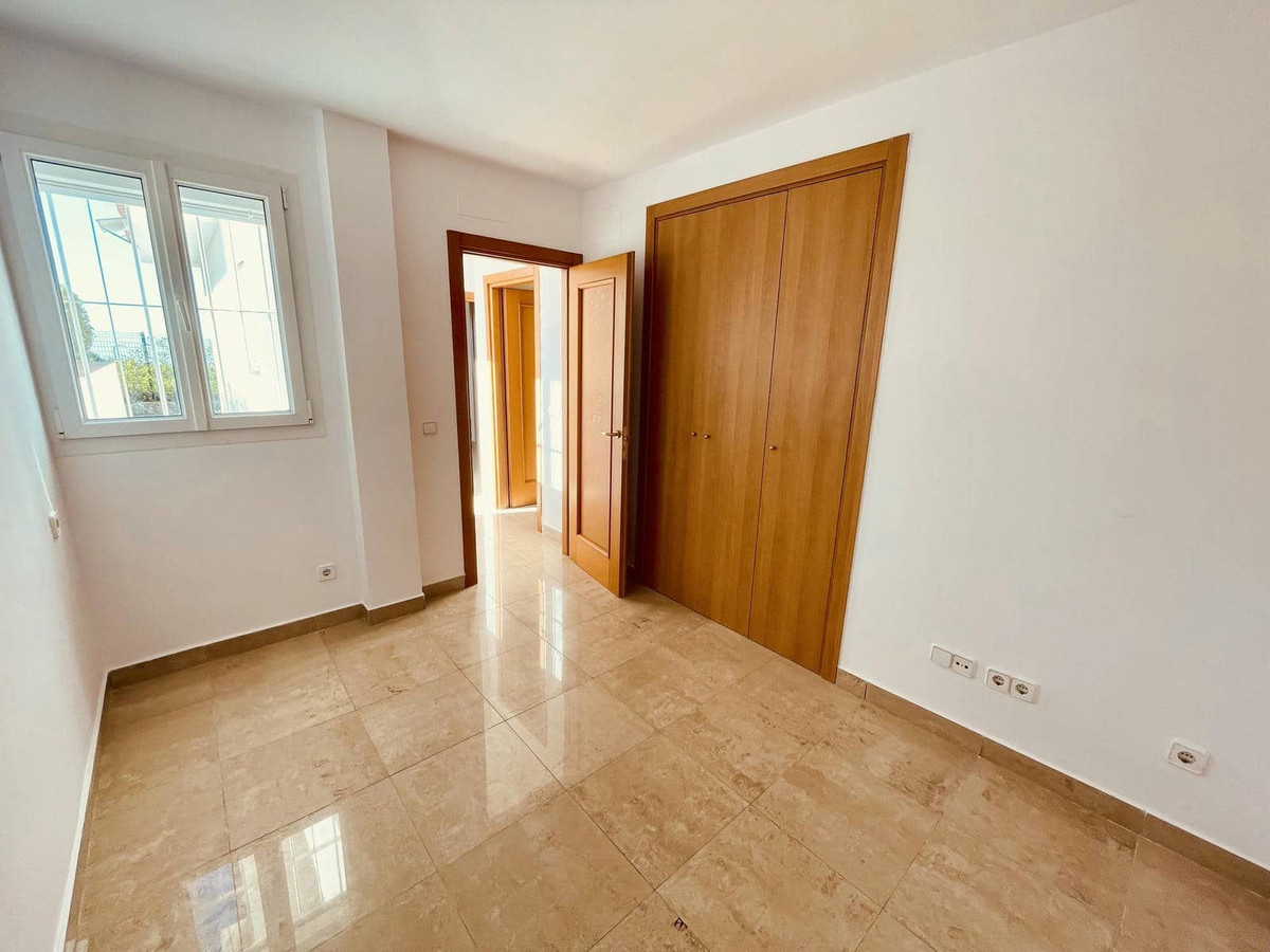 Apartment for sale in La Duquesa | 2 bedrooms H5115502
