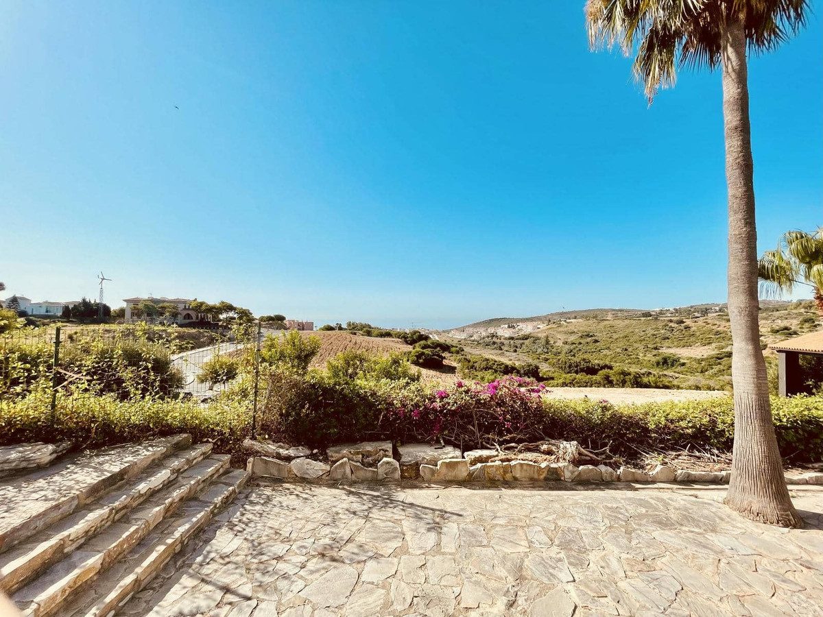 Apartment for sale in La Duquesa | 2 bedrooms H5115502