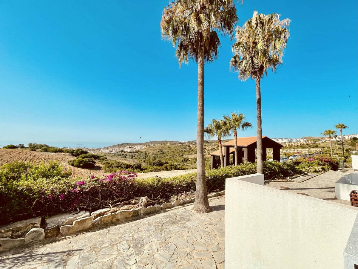 Apartment for sale in La Duquesa | 2 bedrooms H5115502