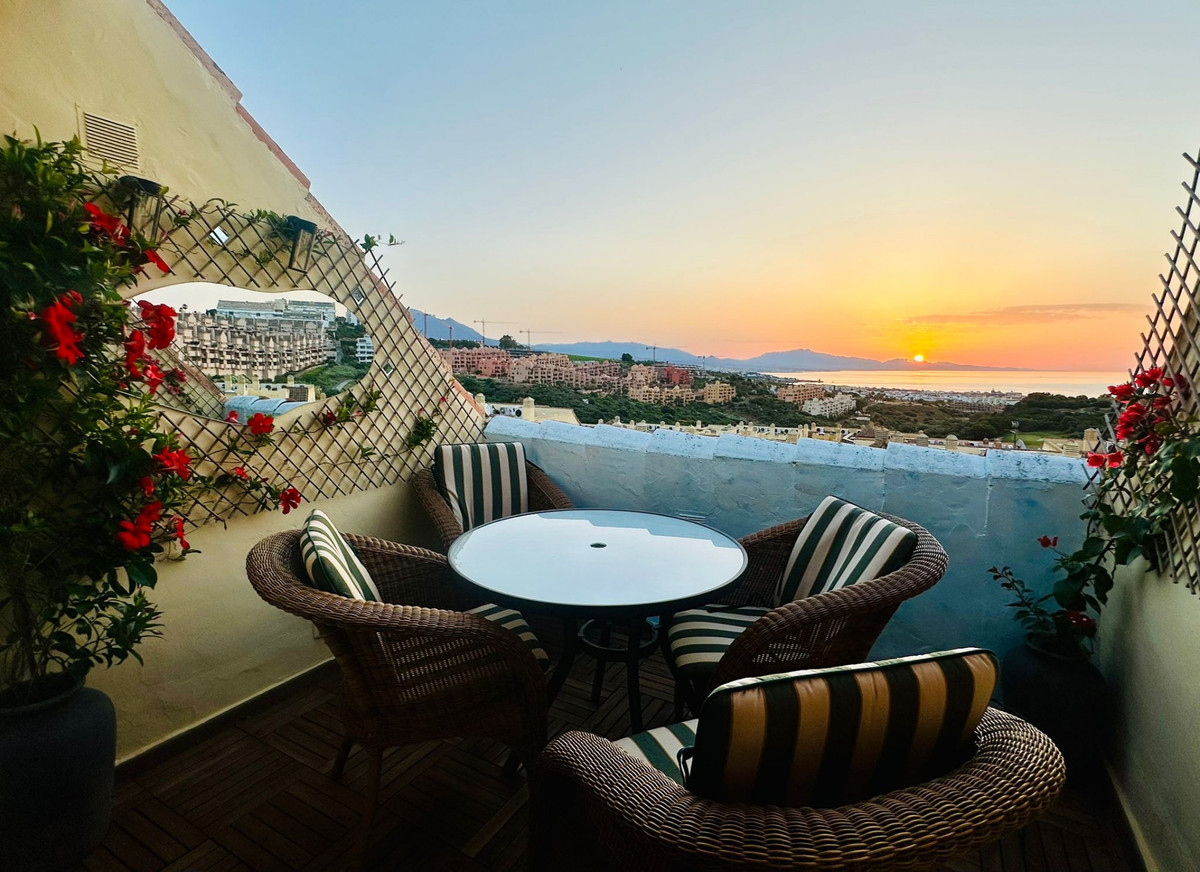 Penthouse te koop in La Duquesa | 2 slaapkamers H5121100