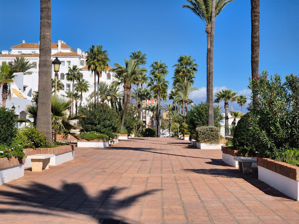 Appartement te koop in La Duquesa | 1 slaapkamers H5121538