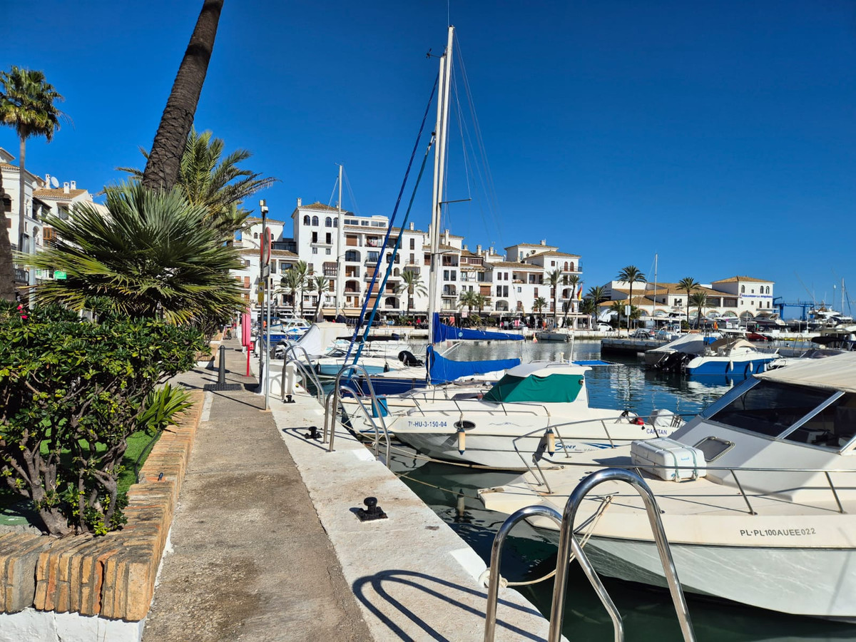 Appartement te koop in La Duquesa | 1 slaapkamers H5121538