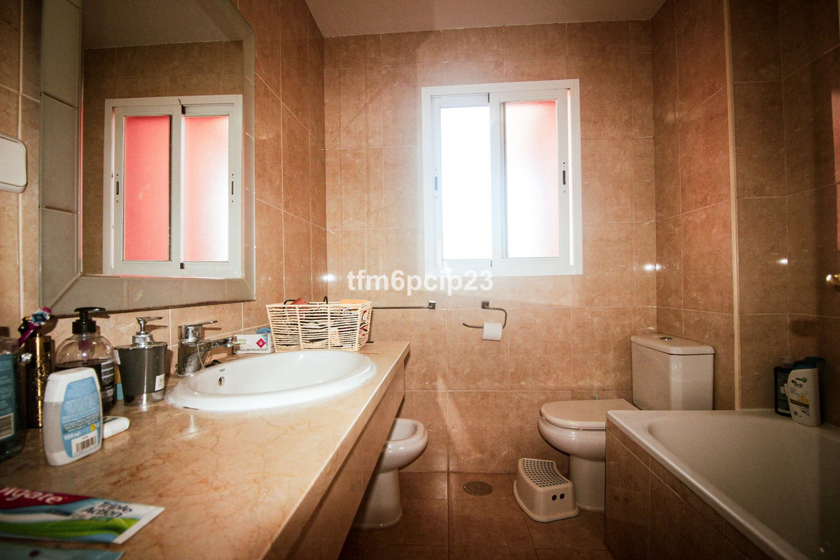 Appartement te koop in La Duquesa | 2 slaapkamers H5121976