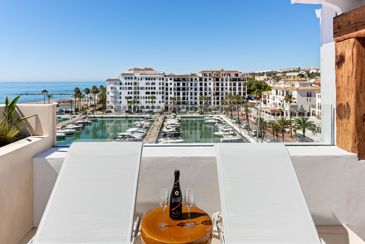 Appartement te koop in La Duquesa | 4 slaapkamers H5122141