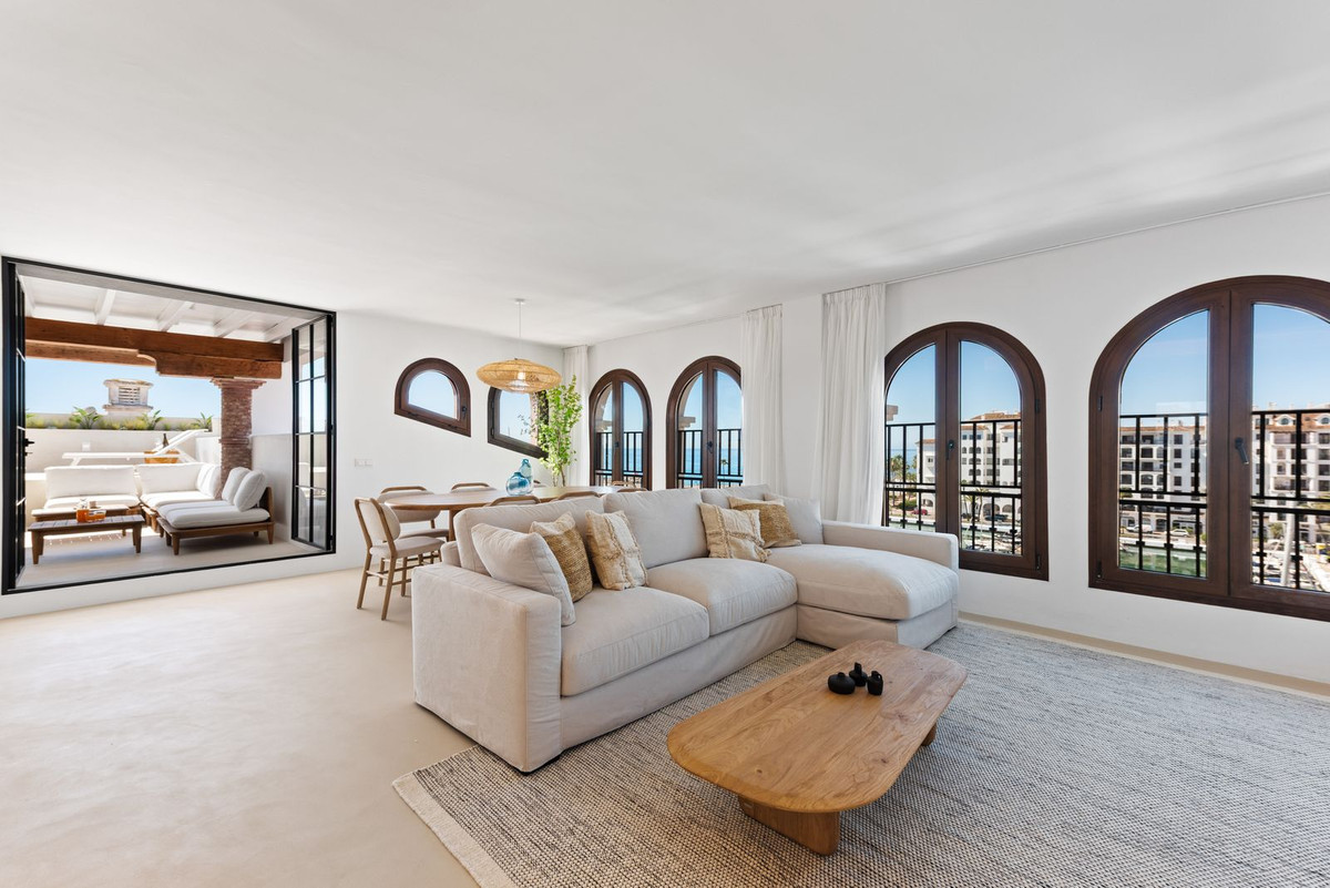 Appartement te koop in La Duquesa | 4 slaapkamers H5122141