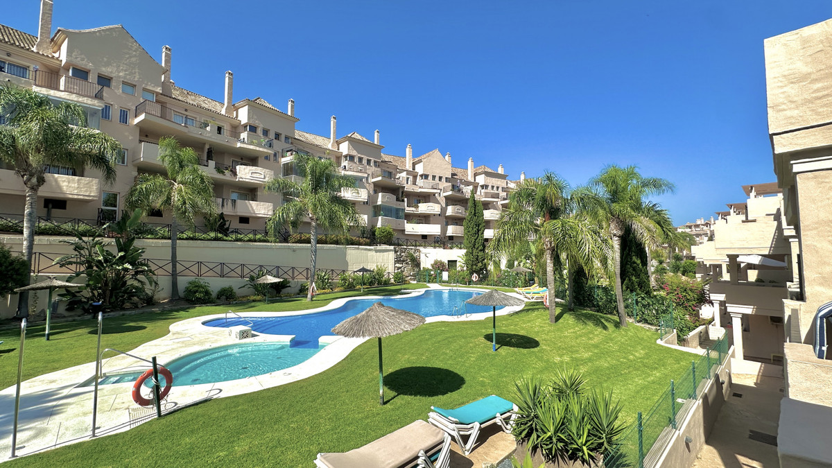 Apartment for sale in La Duquesa | 2 bedrooms H5123224