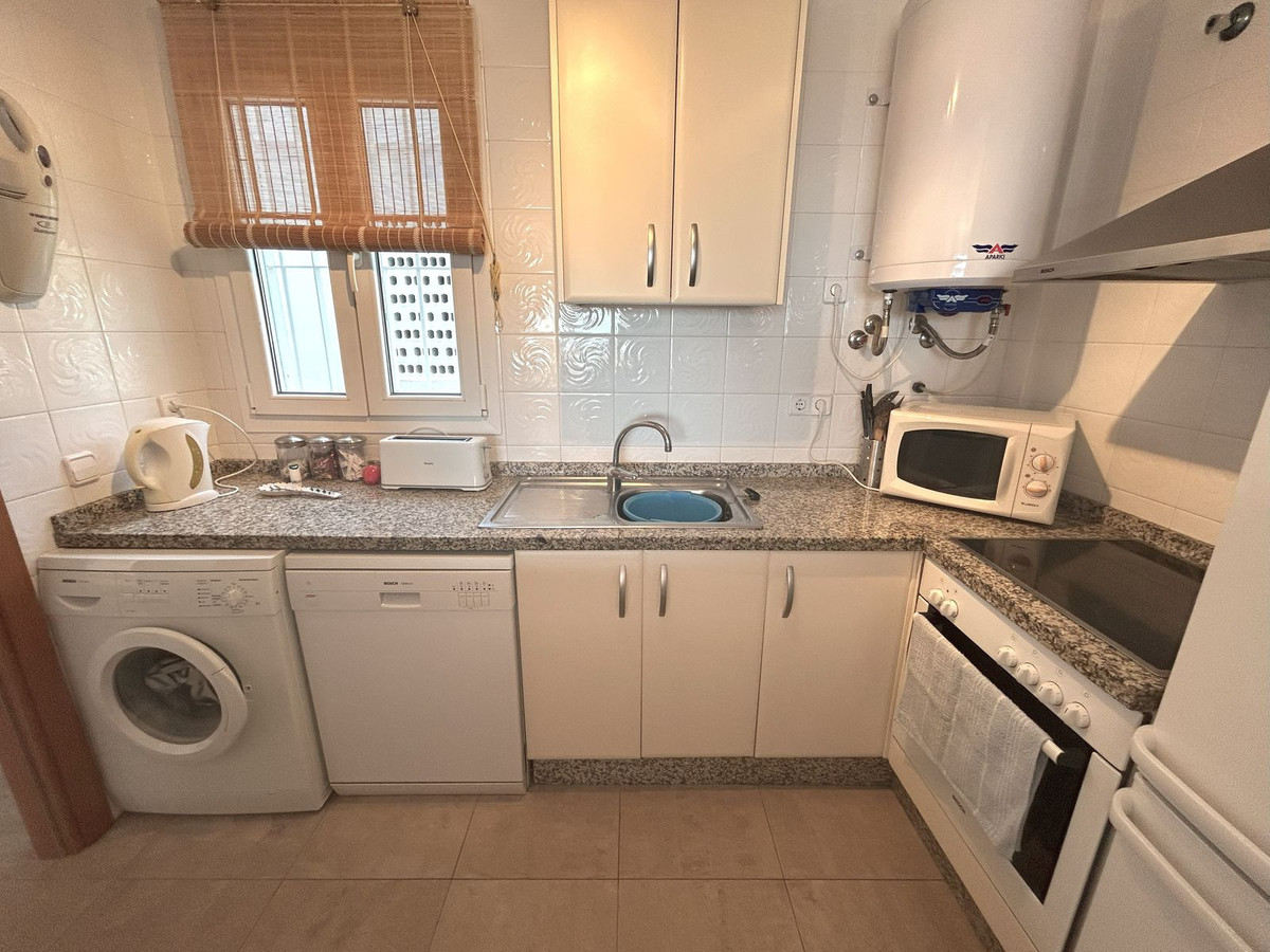 Apartment for sale in La Duquesa | 1 bedrooms H5125924