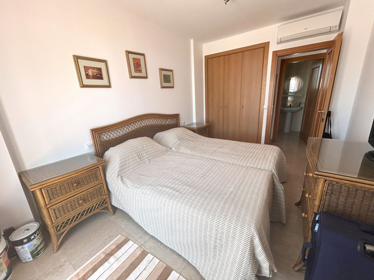 Apartment for sale in La Duquesa | 1 bedrooms H5125924