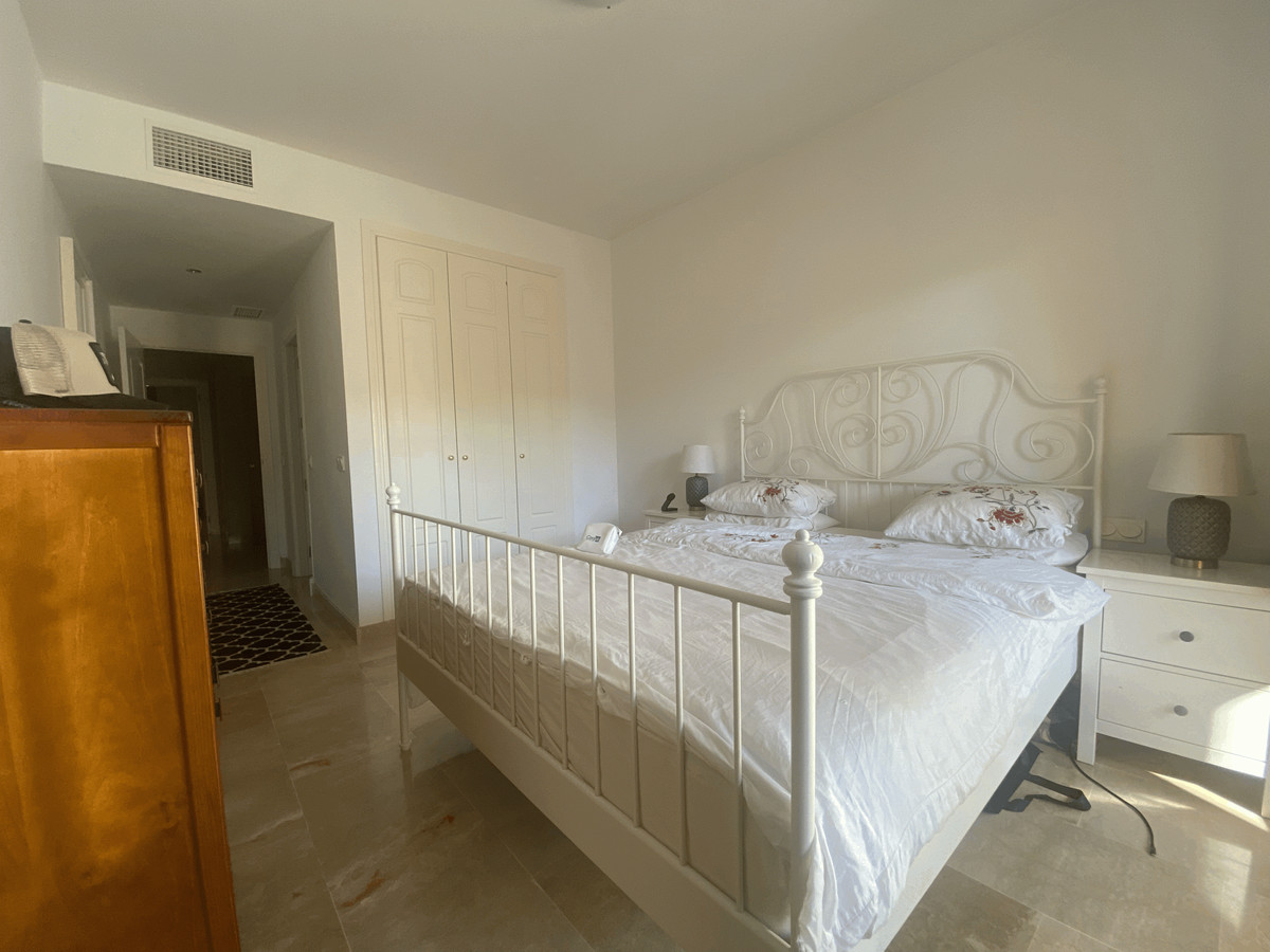 Apartment for sale in La Duquesa | 2 bedrooms H5126287