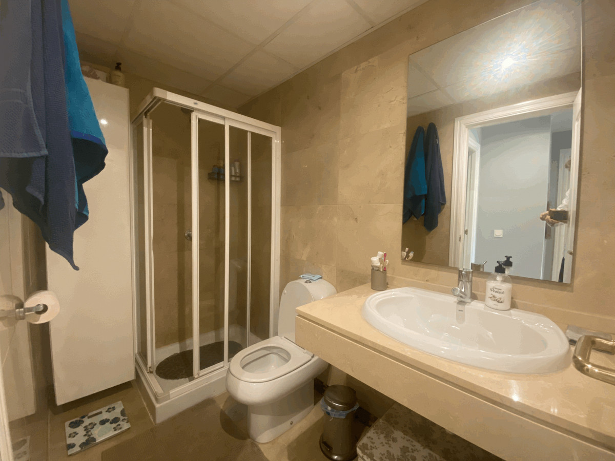 Apartment for sale in La Duquesa | 2 bedrooms H5126287